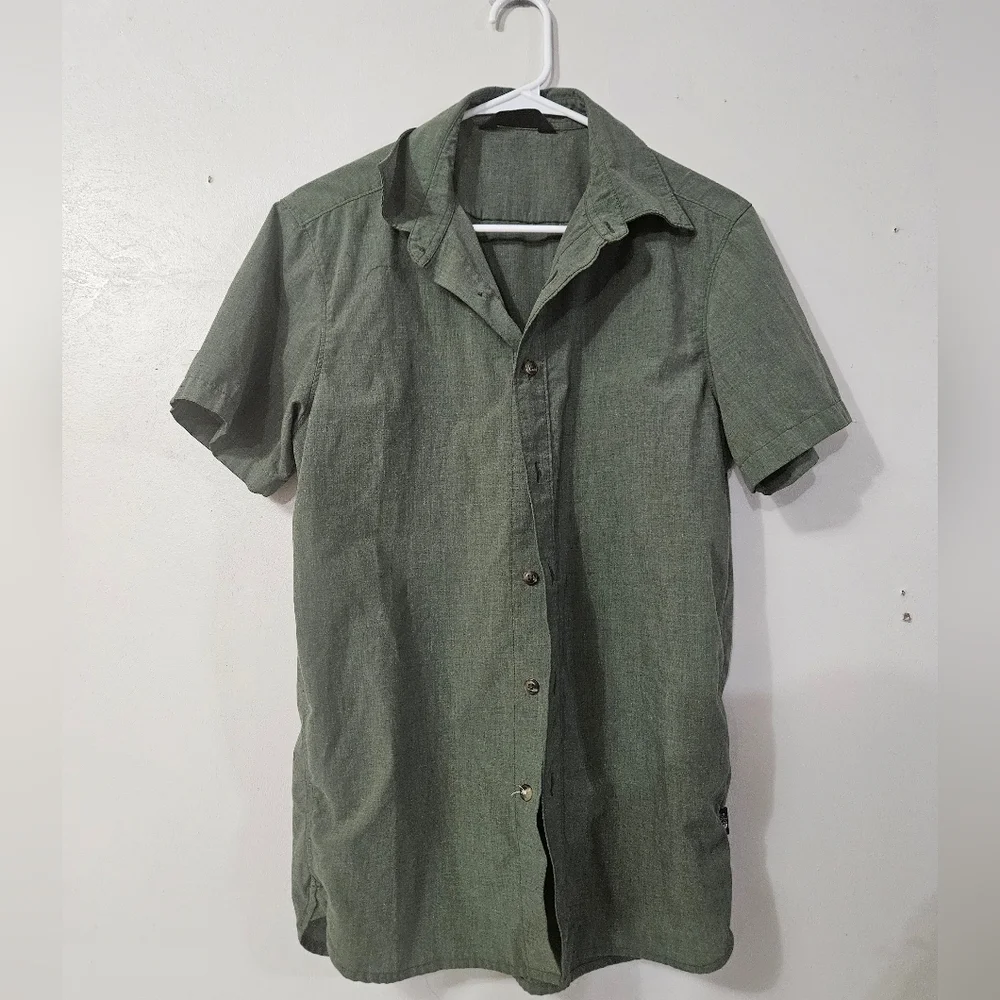 Mens The North Face Green Button Down Shirt!